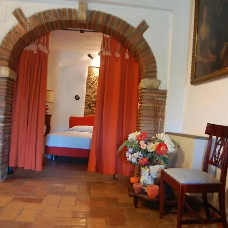 Casa Caracciolo * Pitigliano