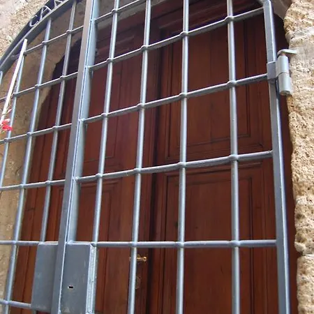 Casa Caracciolo *